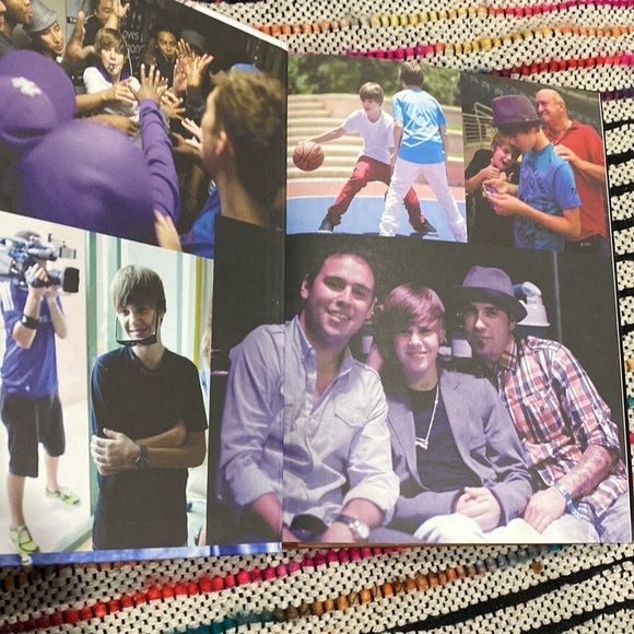 Official Justin Bieber Book, First  Step To Forever: my Story - Picture 3 of 8